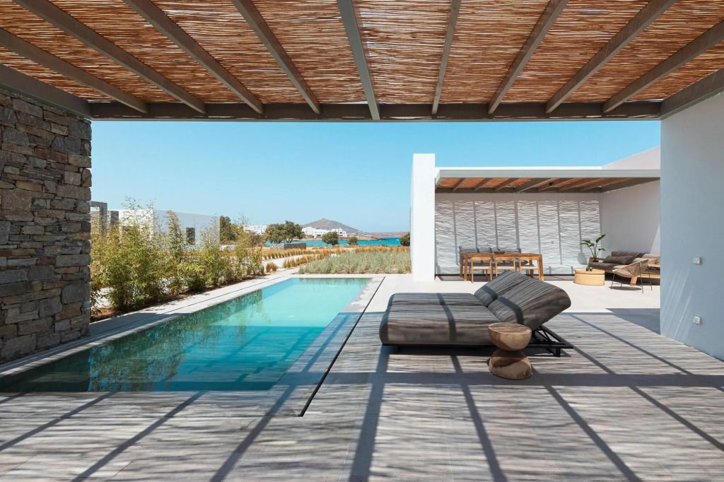 Privatpool vom Cove Paros Bohemian