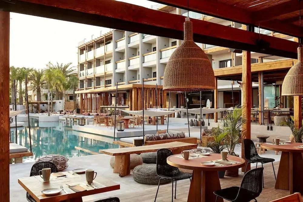 Poolrestaurant vom The Syntopia Hotel